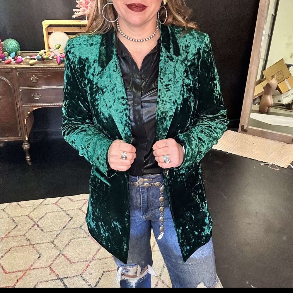 Crushed velvet emerald green blazer